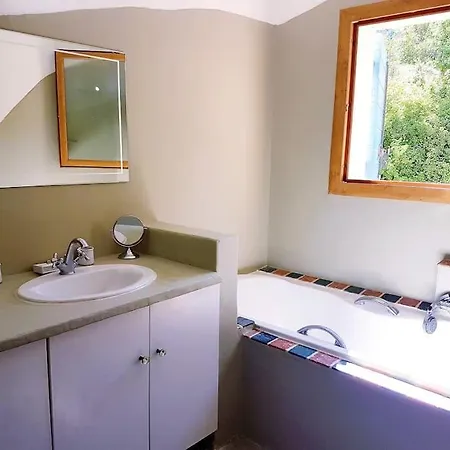 Charmant Mas Provencal Avec Piscine Proche Forcalquier *